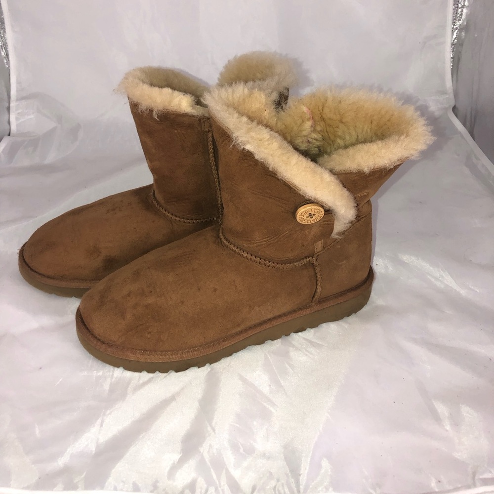 UGG Tan Suede Women’s Booties Size 6